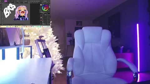 Snapshot of tinykylie chatting on 6, 2, 2026 stage Kylie Sinner brand CLITBAIT online show from 6, 2, 2026