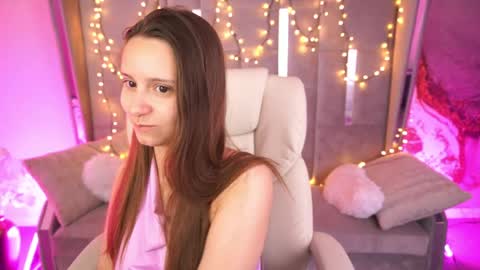 Snapshot of tinynataliee chatting on 3, 6, 2026 tinynataliee online show from 3, 6, 2026