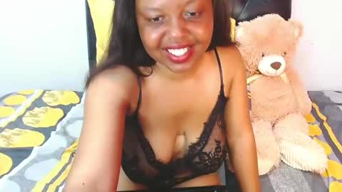 Snapshot of tinyrose18 chatting on 22, 1, 2025 tinyrose18 online show from 22, 1, 2025