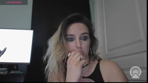 Snapshot of tinytightandlittle chatting on 28, 7, 2026 tinytightandlittle online show from 28, 7, 2026