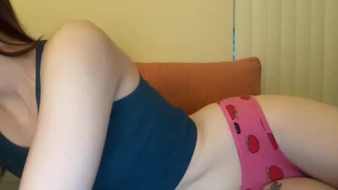 Snapshot of tinytittytia chatting on 8, 3, 2025 Tia online show from 8, 3, 2025