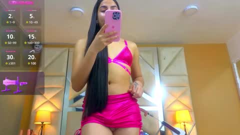 Tiphani Walker online show from 12, 12, 2024