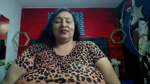 Snapshot of tistmature chatting on 5, 2, 2025 TISTMATURE online show from 5, 2, 2025