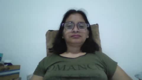 Snapshot of titssmall123 chatting on 27, 11, 2025 Ester online show from 27, 11, 2025