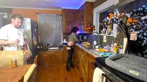 Snapshot of tnt_tinyntroubble chatting on 4, 7, 2026 tnt_tinyntroubble online show from 4, 7, 2026