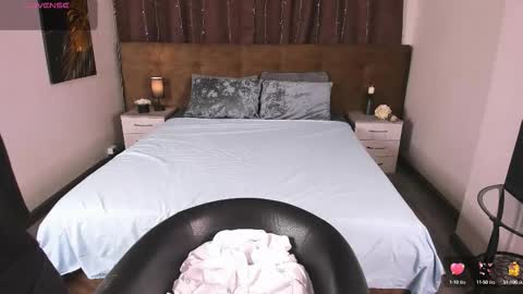 Snapshot of to_your chatting on 12, 10, 2025 2 GMT Mo Tu We Th Fr 10am-4am online show from 12, 10, 2025