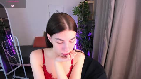 Snapshot of to_your chatting on 11, 11, 2025 2 GMT Mo Tu We Th Fr 10am-4am online show from 11, 11, 2025