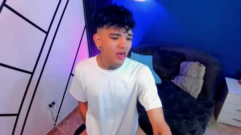 Snapshot of todoroki_g chatting on 24, 11, 2025 todoroki_g online show from 24, 11, 2025