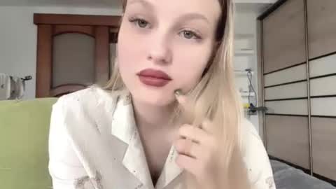 Nina online show from 20, 4, 2026