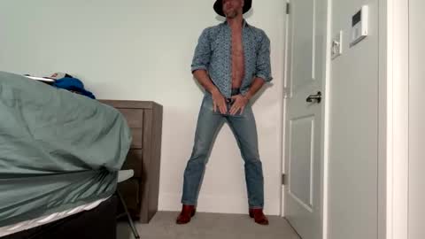 Snapshot of tokyodude12 chatting on 24, 11, 2025 The Beekeeper online show from 24, 11, 2025