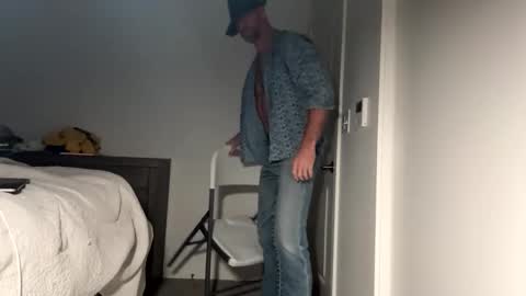 Snapshot of tokyodude12 chatting on 14, 12, 2025 The Beekeeper online show from 14, 12, 2025