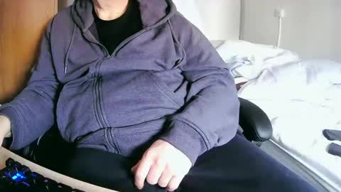 tolon408472 online show from 19, 2, 2025