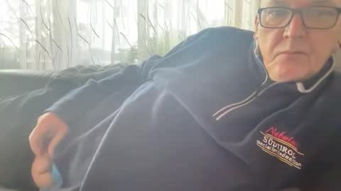 Tom online show from 23, 11, 2025