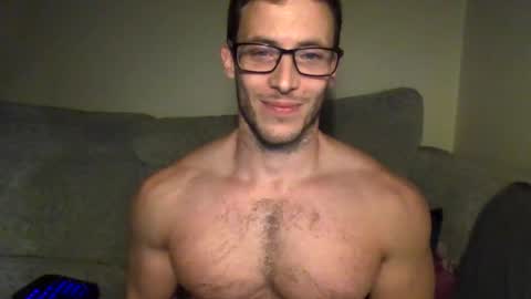 Snapshot of tom90ukx chatting on 4, 2, 2025 tom90ukx online show from 4, 2, 2025