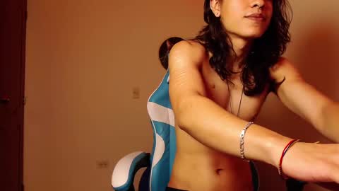 Snapshot of tom_1945 chatting on 17, 10, 2025 tom online show from 17, 10, 2025