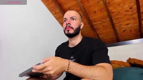   online show from 17, 9, 2025