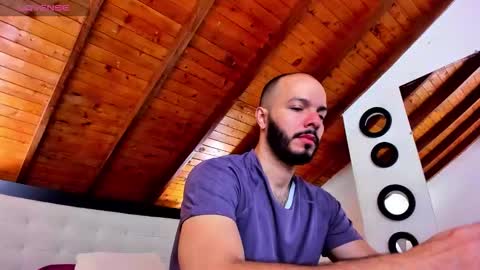   online show from 5, 12, 2025