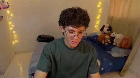 Tom Blue online show from 18, 12, 2025