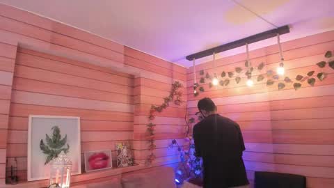 Snapshot of tom_cooper_1 chatting on 17, 2, 2025 Master of pleasure online show from 17, 2, 2025