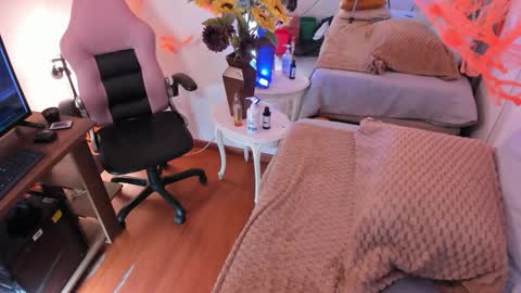 Snapshot of tom_cooper_1 chatting on 21, 10, 2025 Master of pleasure online show from 21, 10, 2025