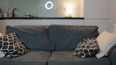 Snapshot of tom_fordd chatting on 28, 10, 2025 Tom online show from 28, 10, 2025