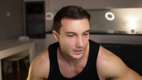 Tom online show from 18, 12, 2025