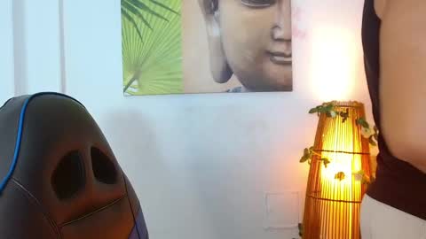 Tom muscle1 online show from 13, 2, 2025