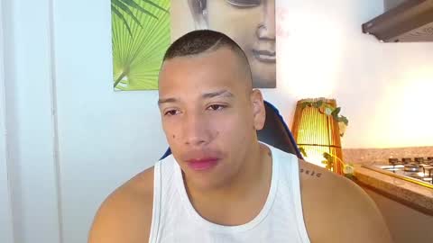 Tom muscle1 online show from 14, 2, 2025