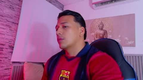 Tom muscle1 online show from 18, 4, 2026