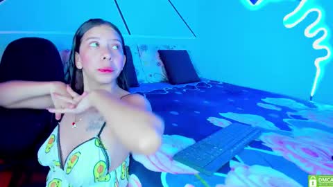 Snapshot of tom_natasha chatting on 6, 11, 2025 Tom natasha online show from 6, 11, 2025