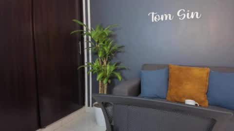 Tom Sin online show from 21, 1, 2025