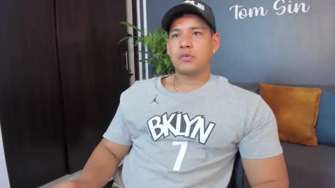 Tom Sin online show from 25, 1, 2025