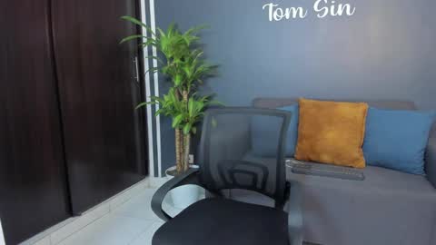Tom Sin online show from 30, 1, 2025