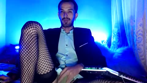 tomas gerauld. make me happy with 10000 tokens online show from 13, 1, 2025