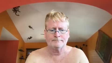 Hola online show from 13, 10, 2025