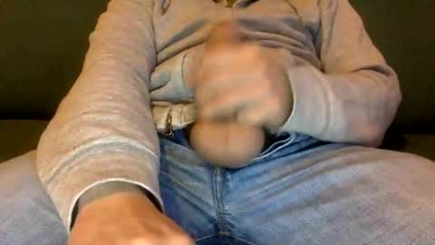 Snapshot of tombi125 chatting on 18, 2, 2025 tombi125 online show from 18, 2, 2025