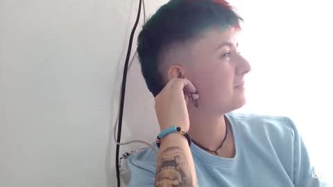 Snapshot of tomboyblue chatting on 23, 2, 2025 Blue online show from 23, 2, 2025