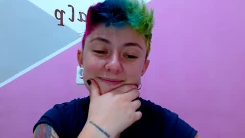 Snapshot of tomboyblue chatting on 13, 9, 2025 Blue online show from 13, 9, 2025
