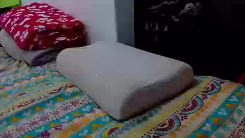 Snapshot of tomboyblue chatting on 15, 10, 2025 Blue online show from 15, 10, 2025