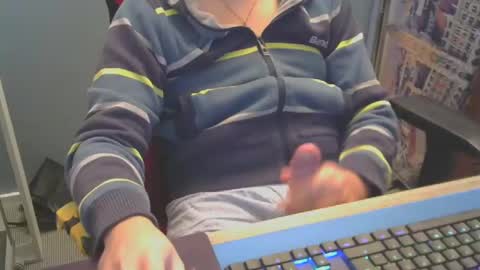 Snapshot of tomin3m chatting on 2, 12, 2024 tomin3m online show from 2, 12, 2024