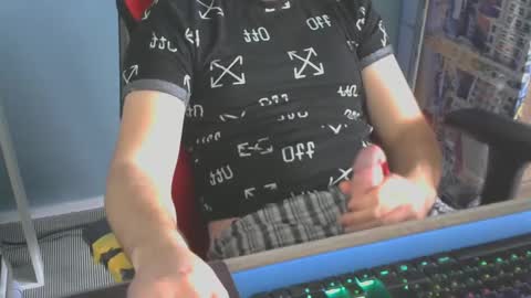 Snapshot of tomin3m chatting on 8, 12, 2024 tomin3m online show from 8, 12, 2024