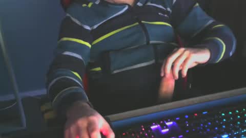 Snapshot of tomin3m chatting on 28, 2, 2025 tomin3m online show from 28, 2, 2025