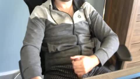 Snapshot of tomin3m chatting on 3, 10, 2025 tomin3m online show from 3, 10, 2025