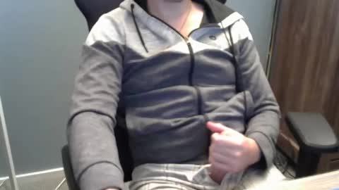 Snapshot of tomin3m chatting on 16, 10, 2025 tomin3m online show from 16, 10, 2025