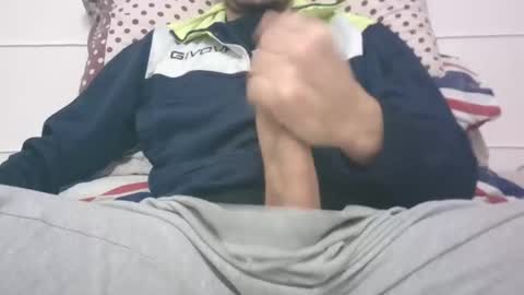 tommaso9046 online show from 1, 12, 2024