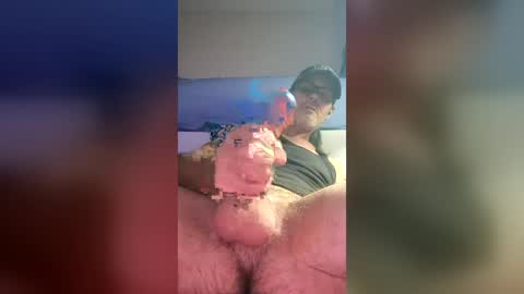 Snapshot of tommgunn25 chatting on 21, 6, 2026 tommgunn25 online show from 21, 6, 2026