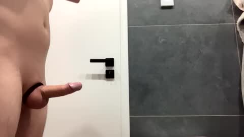 Snapshot of tommkeen chatting on 26, 2, 2025 Tomm Keen online show from 26, 2, 2025