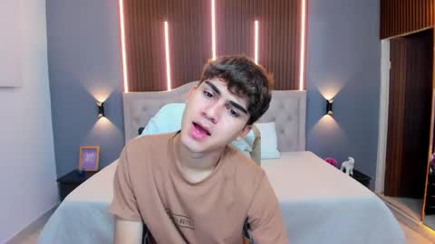 Tommy  online show from 19, 11, 2025