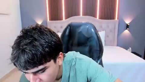 Snapshot of tommy18__ chatting on 1, 7, 2026 Tommy online show from 1, 7, 2026