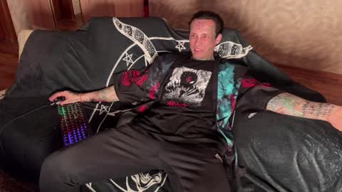 Tommy and Katana online show from 2, 2, 2025